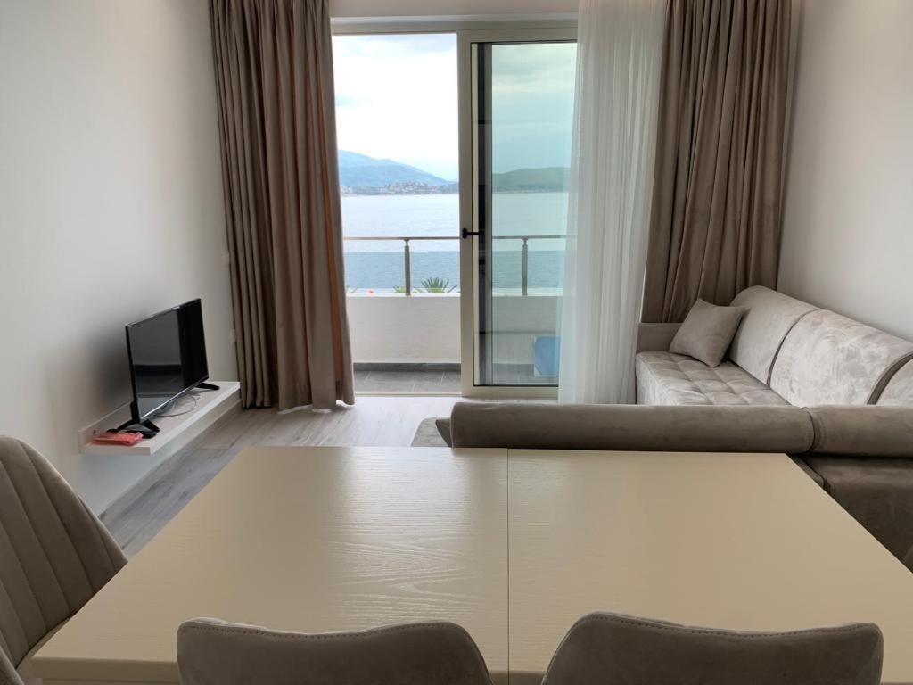 Apartment Delfin Sarande