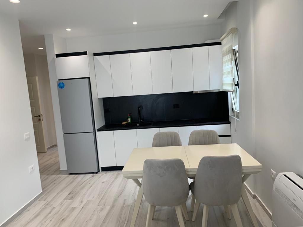 Apartment Delfin Sarande
